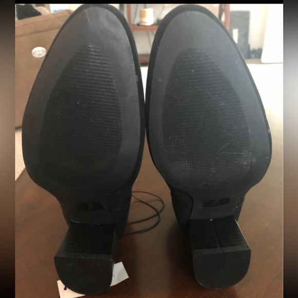 Black studded boots size 8 - Picture 2 of 2